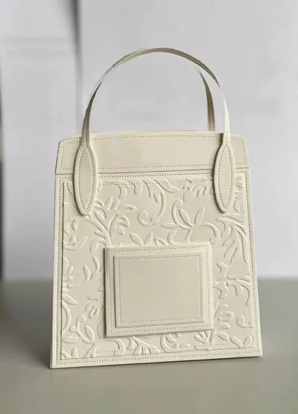 Simple and Basic Sweet Little Purse stanze 2
